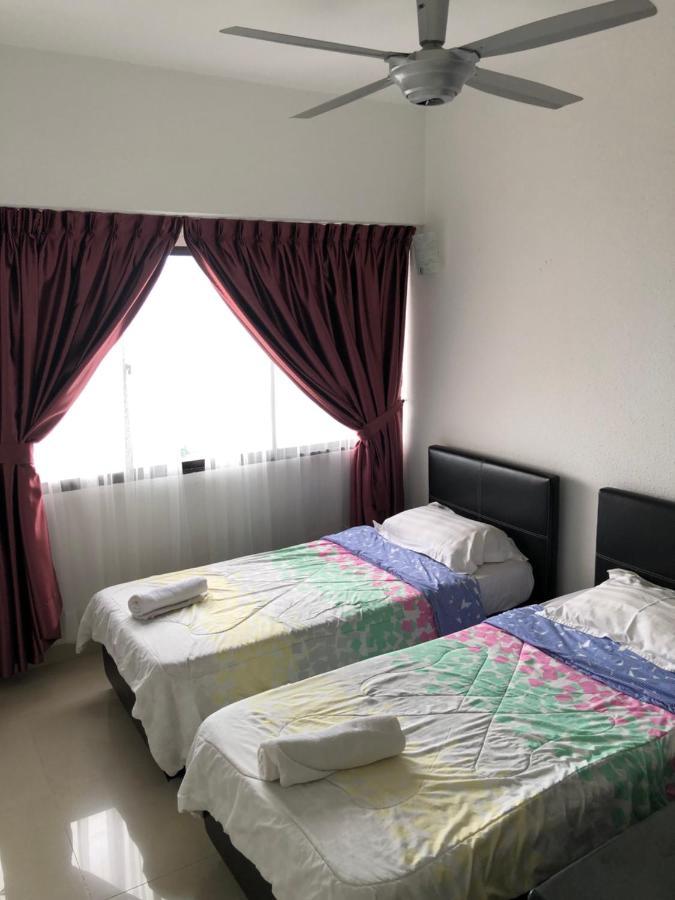 Beach Resort Home Stay Sri Sayang 05 Apartment Batu Ferringhi 2Bedroom Exterior photo